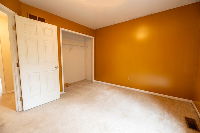 2255 Radcliffe Drive, Troy, MI 48085