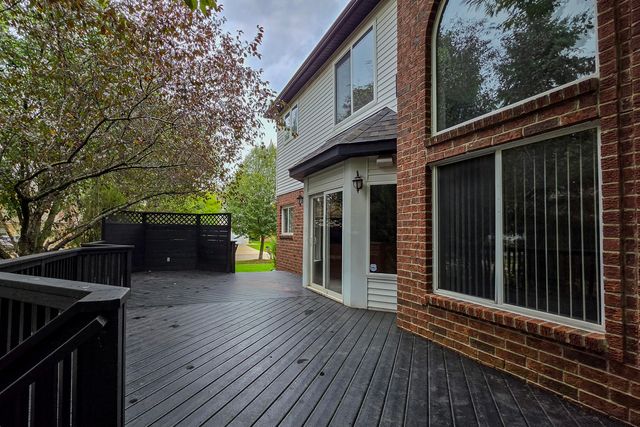 2255 Radcliffe Drive, Troy, MI 48085