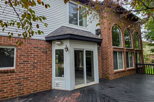 2255 Radcliffe Drive, Troy, MI 48085