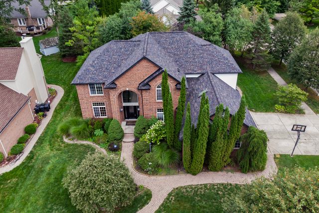 2255 Radcliffe Drive, Troy, MI 48085