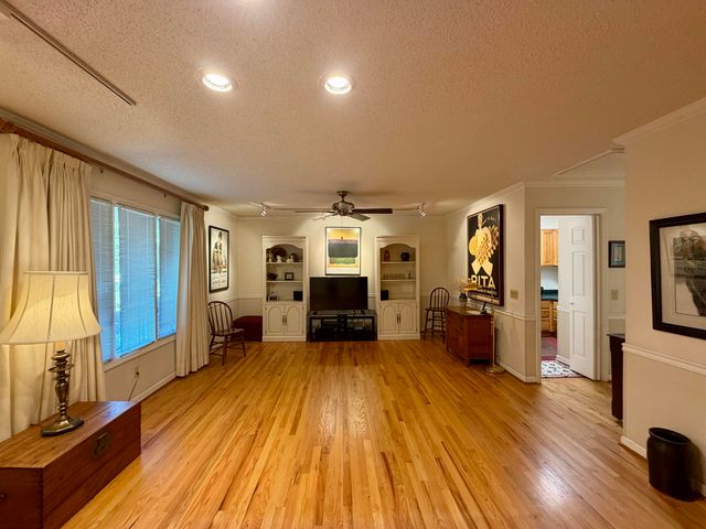 1736 Eagle Drive, Hixson, TN 37343