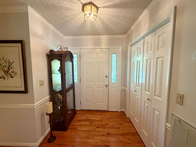 1736 Eagle Drive, Hixson, TN 37343