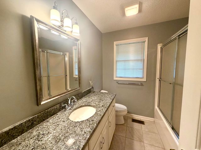 1736 Eagle Drive, Hixson, TN 37343