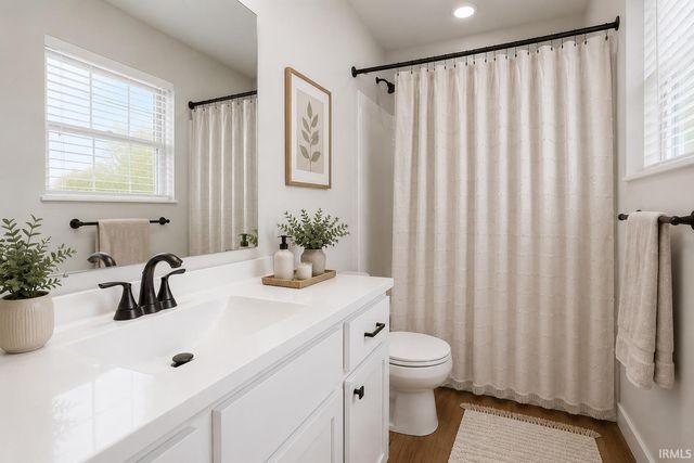 2228 Irvington Drive, South Bend, IN 46614