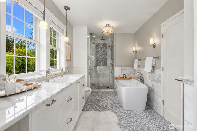 5230 NE 75th Street, Seattle, WA 98115