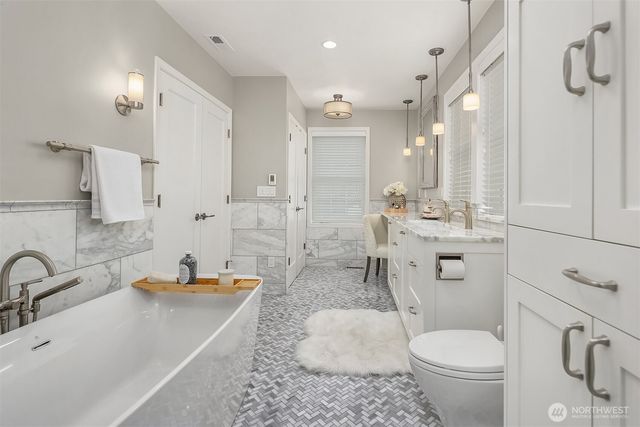 5230 NE 75th Street, Seattle, WA 98115