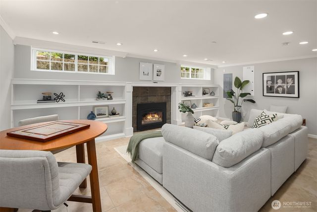 5230 NE 75th Street, Seattle, WA 98115
