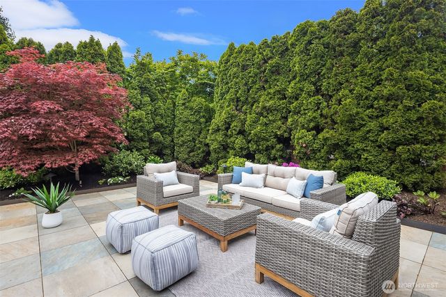5230 NE 75th Street, Seattle, WA 98115