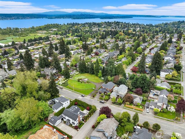 5230 NE 75th Street, Seattle, WA 98115