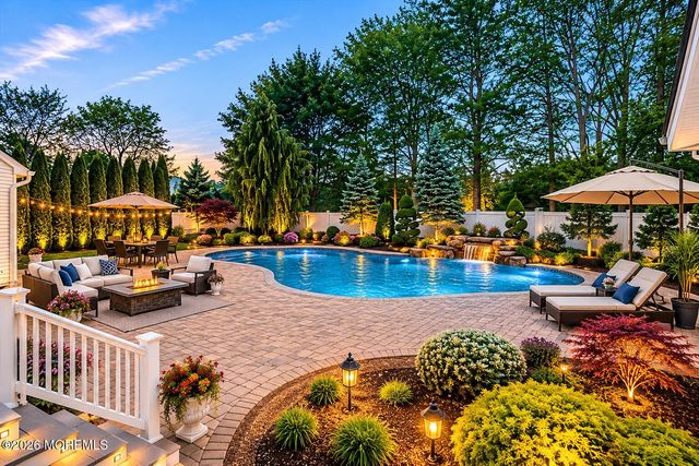 5 Cherry Point Court, Morganville, NJ 07751