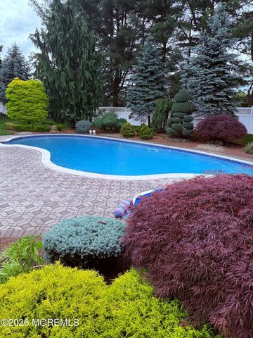 5 Cherry Point Court, Morganville, NJ 07751