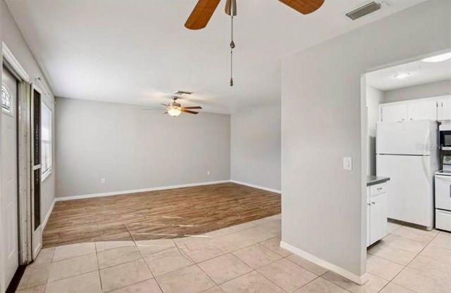 2304 GLENMORE CIRCLE 327, Sun City Center, FL 33573