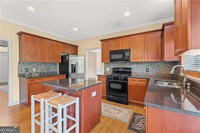 135 Mccook Way NW, Kennesaw, GA 30144