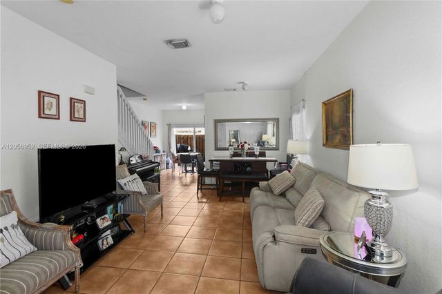 8242 NW 107th Court 812, Doral, FL 33178