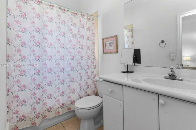 8242 NW 107th Court 812, Doral, FL 33178