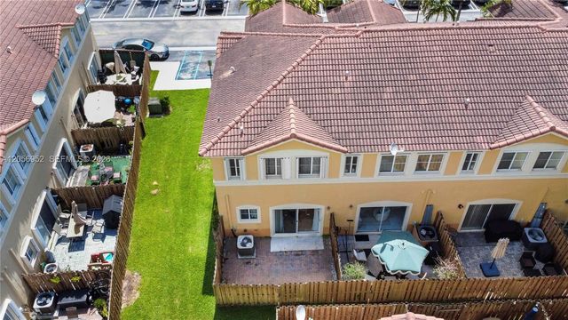 8242 NW 107th Court 812, Doral, FL 33178