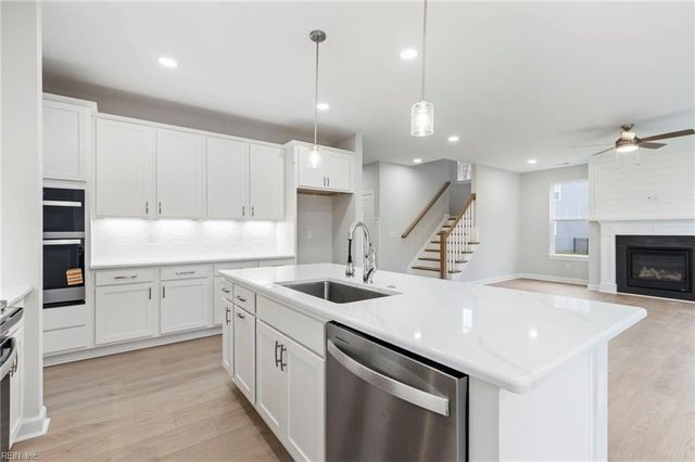 1308 Narrow WAY, Virginia Beach, VA 23451