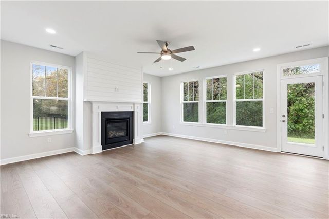 1308 Narrow WAY, Virginia Beach, VA 23451