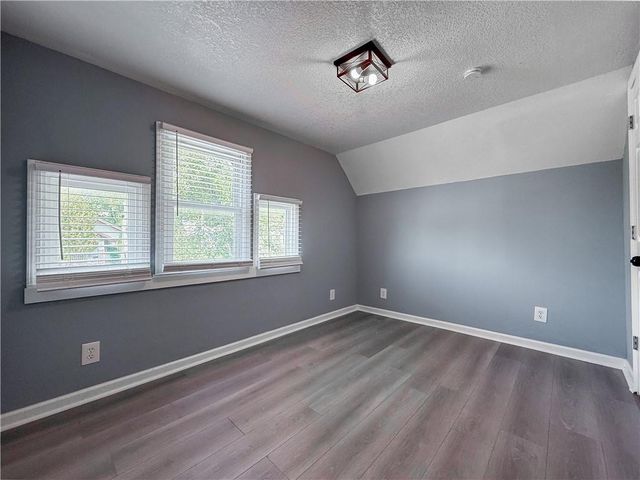 4121 Woodland Avenue, Kansas City, MO 64110