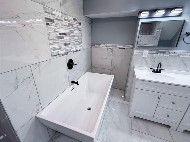 4121 Woodland Avenue, Kansas City, MO 64110