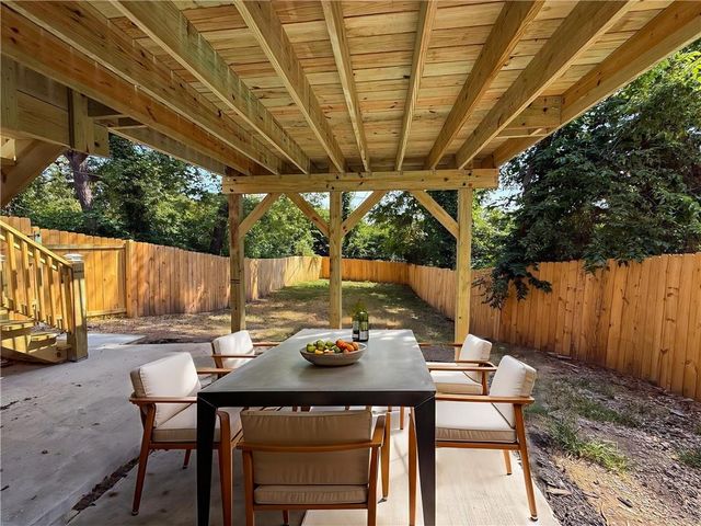 4121 Woodland Avenue, Kansas City, MO 64110