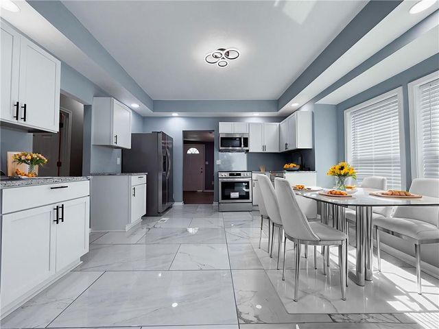 4121 Woodland Avenue, Kansas City, MO 64110