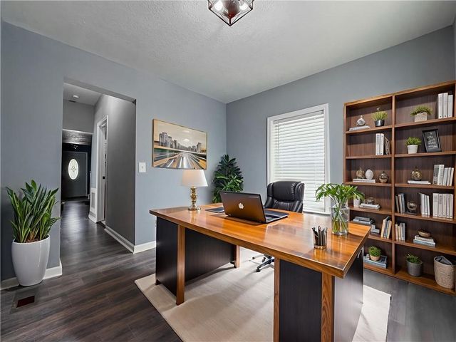 4121 Woodland Avenue, Kansas City, MO 64110