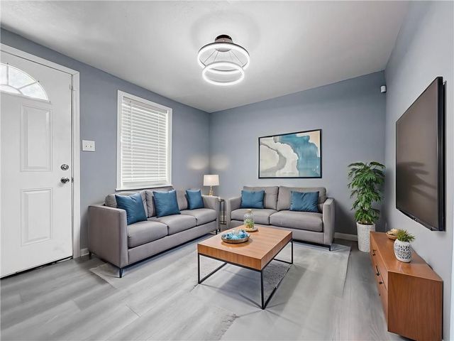 4121 Woodland Avenue, Kansas City, MO 64110