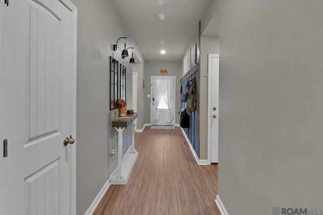 30891 Clearview Ct, Denham Springs, LA 70726