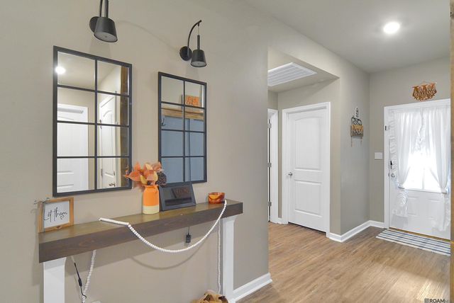 30891 Clearview Ct, Denham Springs, LA 70726