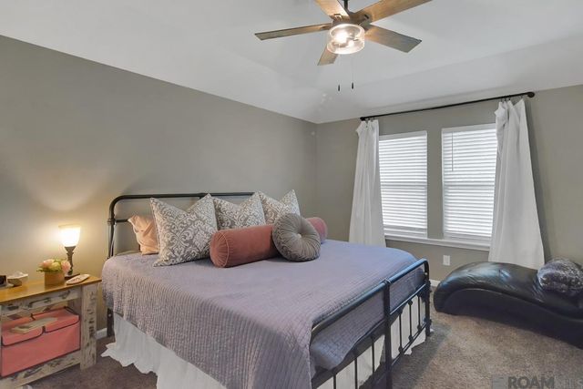30891 Clearview Ct, Denham Springs, LA 70726