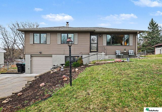 4541 N 85th Street, Omaha, NE 68134