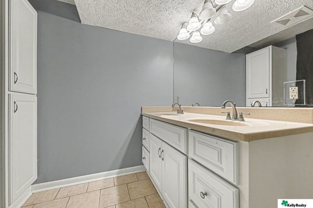 4541 N 85th Street, Omaha, NE 68134