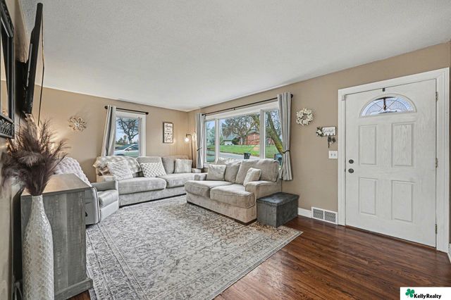 4541 N 85th Street, Omaha, NE 68134