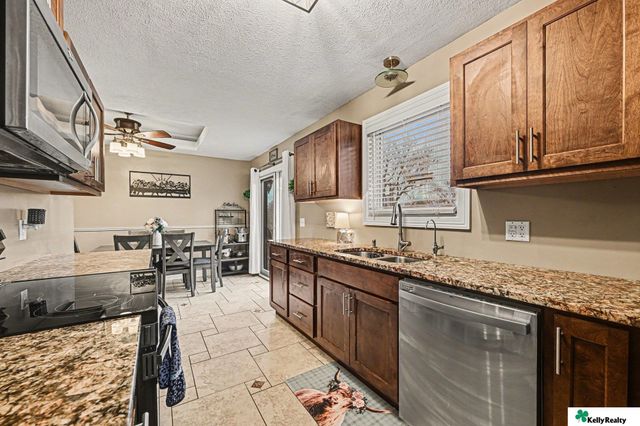 4541 N 85th Street, Omaha, NE 68134