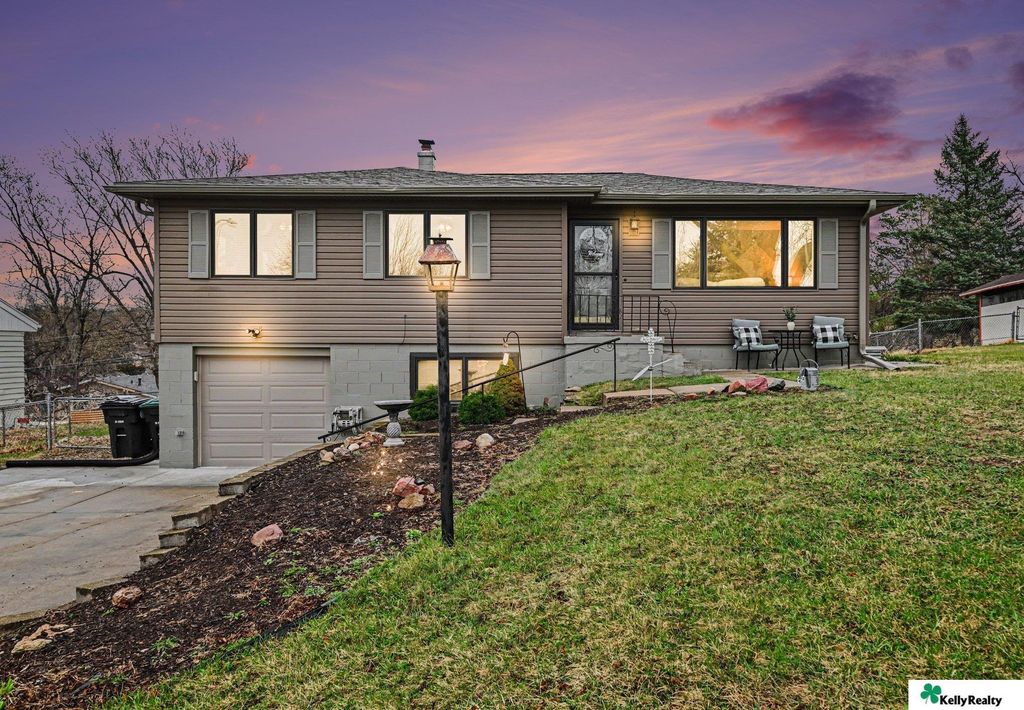 4541 N 85th Street, Omaha, NE 68134