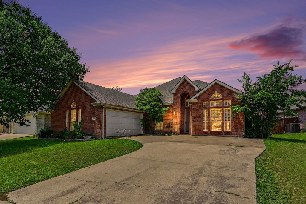 2005 Merritt Way, Arlington, TX 76018