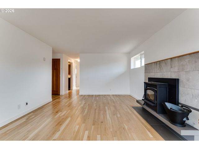 555 STAFFORD Ct, Eugene, OR 97405