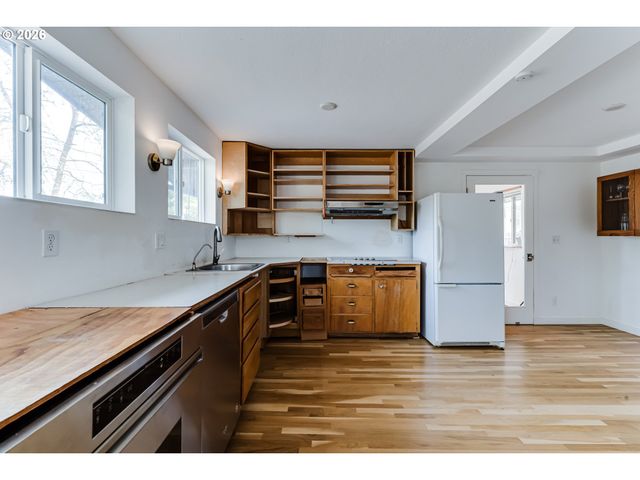 555 STAFFORD Ct, Eugene, OR 97405