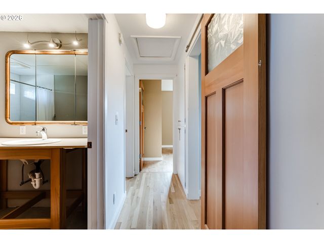 555 STAFFORD Ct, Eugene, OR 97405