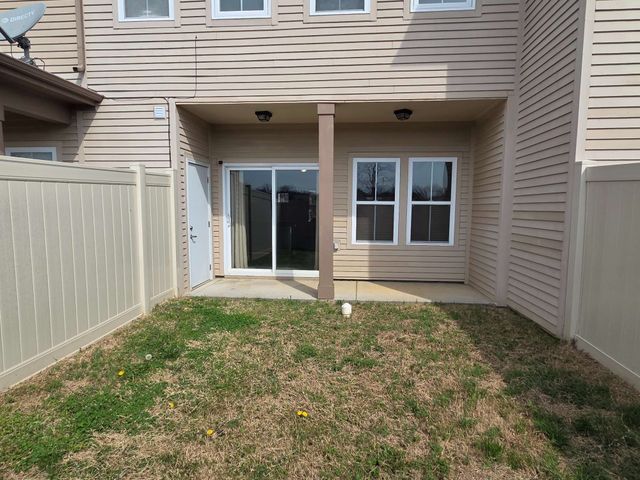 4109 George Buchanan Dr, La Vergne, TN 37086