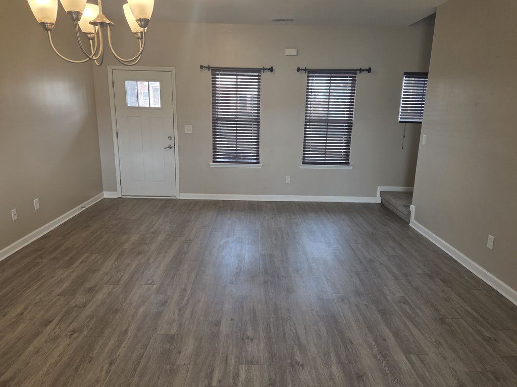 4109 George Buchanan Dr, La Vergne, TN 37086