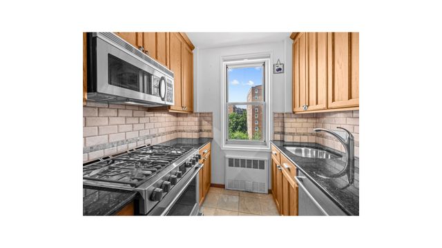 629 KAPPOCK Street # 7N, New York City, NY 10463