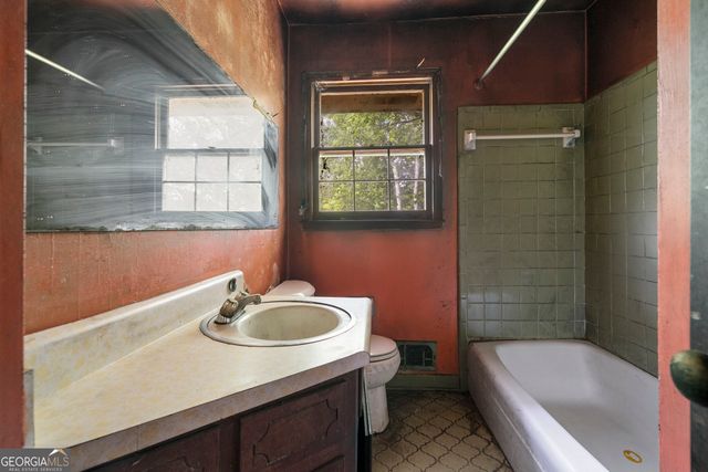 4449 Lincoln Jones Road, Ellenwood, GA 30294
