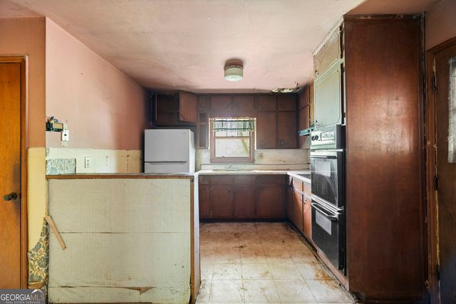 4449 Lincoln Jones Road, Ellenwood, GA 30294