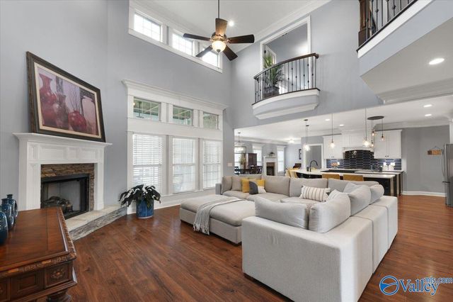 8220 Nantucket Circle, Owens Cross Roads, AL 35763