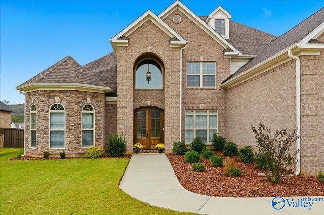 8220 Nantucket Circle, Owens Cross Roads, AL 35763