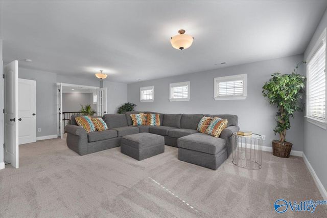 8220 Nantucket Circle, Owens Cross Roads, AL 35763