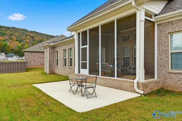 8220 Nantucket Circle, Owens Cross Roads, AL 35763