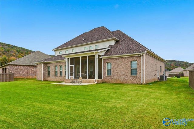 8220 Nantucket Circle, Owens Cross Roads, AL 35763